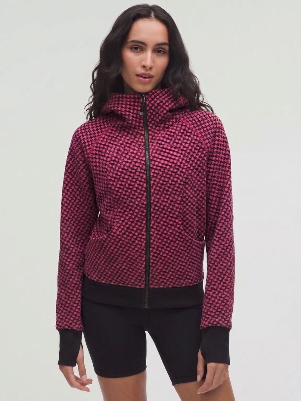 057 LULULEMON Women's Scuba Hoodie III, Deep Dive Berry Rumble Black/ Pink, Sz 8